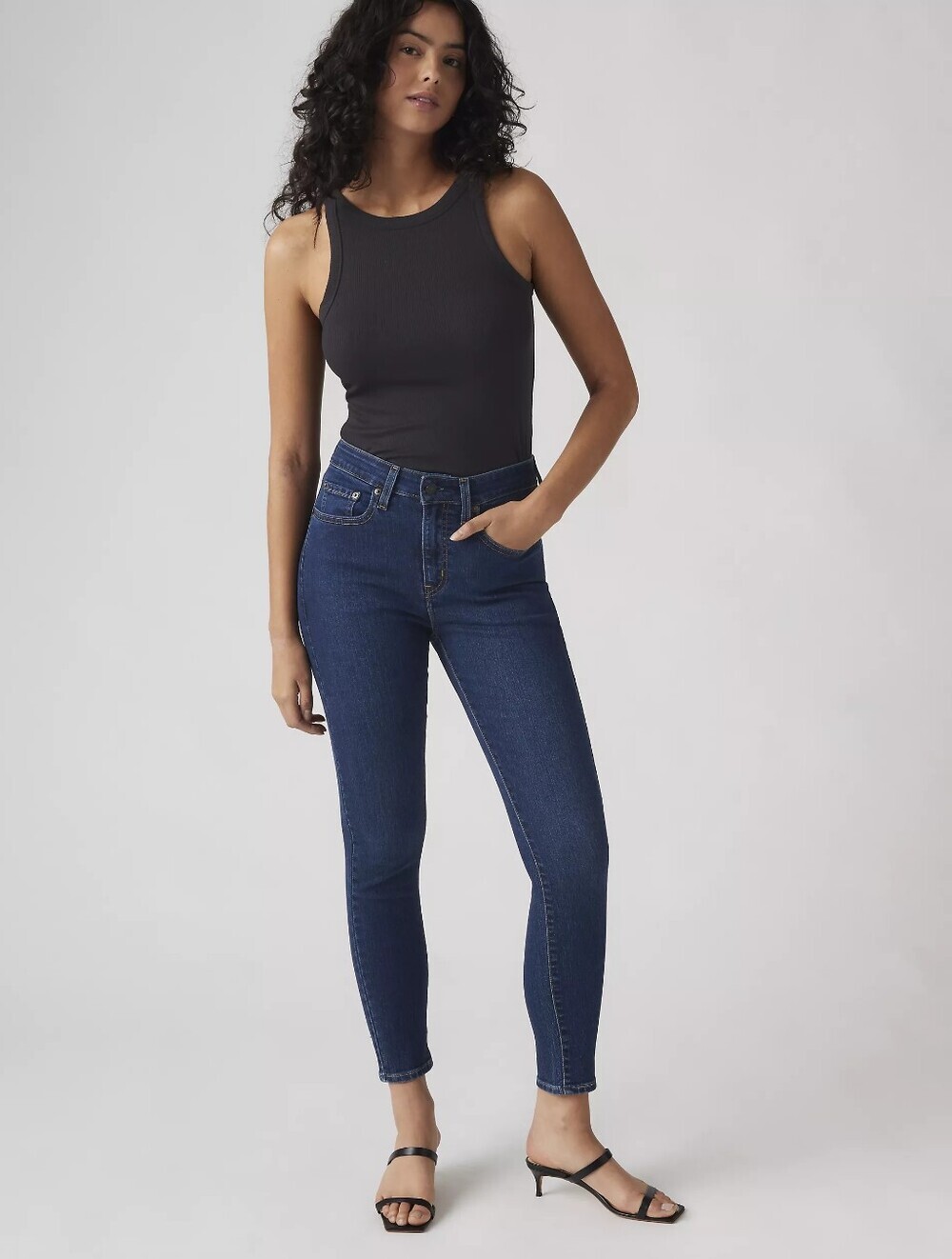 Like New! Levi's 721 High Rise Skinny Jeans